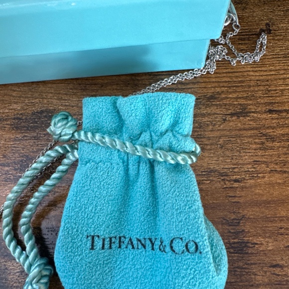 Tiffany & Co Elsa Peritti Small Open Heart necklace - Picture 8 of 8